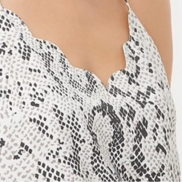 🔵 SALE 3/$25 JCREW SWIFTY SNAKESKIN PRINT ADJUSTABLE STRAP TANK TOP SHIRT 4 - Picture 2 of 8